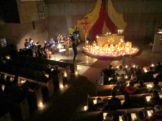 Am 6. November findet in der Michaelskirche wieder ein besinnlicher Taizé-Abend statt. Alle sind herzlich eingeladen. Foto: Michaelskirche