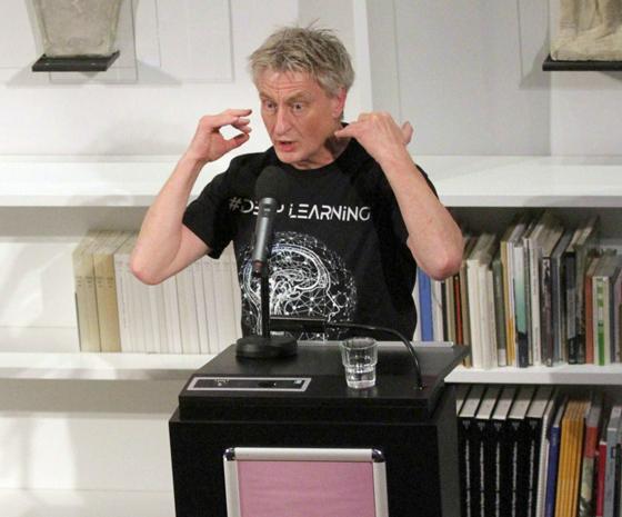 Schriftsteller, Bühnenliterat, Science Kabarettist: Jaromir Konecny gastiert im Pelkovenschlössl. Foto: Katarina Lepic
