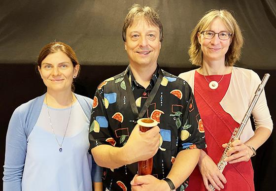Mit Alice Paper-Burghardt, Maro Köppe und Annette Köppe musikalisch ins neue Jahr starten. Foto: VA