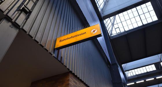 Bahnhofsmission auf dem Gleis 11 am Hauptbahnhof ist 24 Stunden erreichbar. Foto: Bahnhofsmission/Catherina Hess