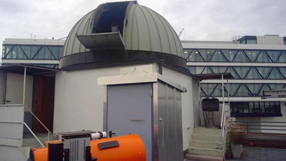 Teleskope, hier in der Volkssternwarte München, ermöglichen einen Blick ins Weltall. Foto: bas