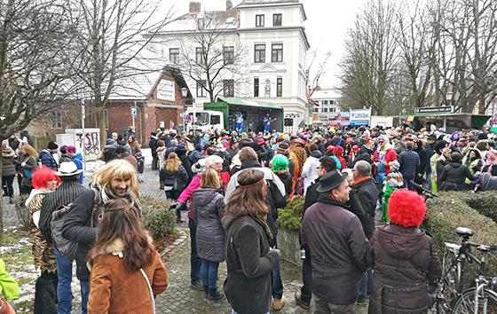 Der Perlacher Burschenverein lädt wieder zum traditionellen Faschingstreiben auf dem Pfanzeltplatz ein. Foto: ar