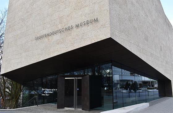 Am 6. Mai wird bekannt, an wen der Europäische Museumspreis 2023 geht. Das Sudetendeutsche Museum in der Au hat eine Chance auf den Preis. Foto: Daniel Mielcarek/SDM