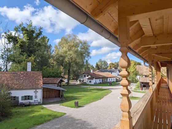 Bauernhäuser aus vergangenen Jahrhunderten kann man auf dem Museumsgelände kennenlernen. Foto: Landratsamt Erding