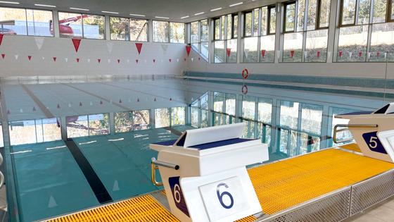 Der neue Sportcampus lädt in Riemerling zum Schwimmen ein. Foto: hw