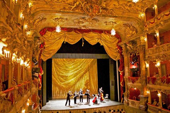 Im Cuvilliés-Theater darf man sich am 11. Juni auf einen besonderen Musikgenuss freuen. Foto: Bavaria Klassik