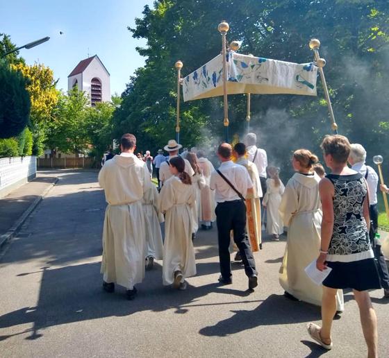 In Bogenhausen führt die Fronleichnamsprozession diesmal vom Pachmayrplatz zur Kirche St. Rita. Foto: VA