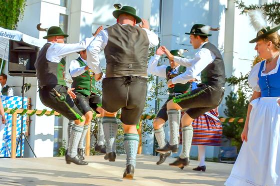 Der Trachtenverein D' Hachinger Taler wird mit einer Tänzergruppe beim DAHOAM im Landkreis-Festival vertreten sein. Foto: D' Hachinger Taler