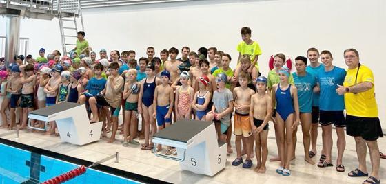 Insgesamt nahmen 115 Schwimmerinnen und Schwimmer an dem Wettkampf im Schwimmbad an der Ruth-Drexel-Straße teil. Foto: privat