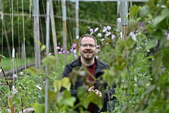 Thorsten Thron ist DER Tomatenexperte im Landkreis München. Foto: MARC KLEINE-KLEFFMANN