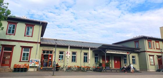 Vor 125 Jahren wurde der Giesinger Bahnhof erbaut. Heute ist hier ein Kulturzentrum eingerichtet. Foto: bas