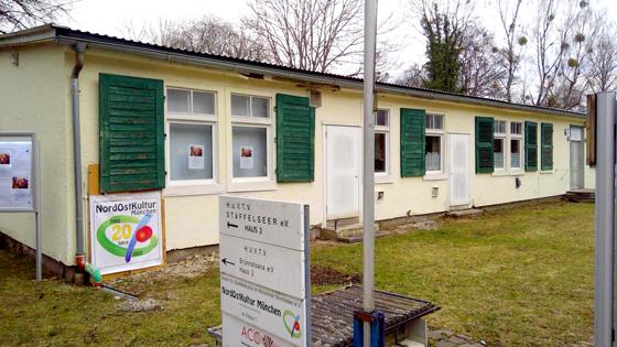 Von Kulturverein bis Akkordeonclub haben im Bürgerpark Oberföhring zahlreiche Vereine ihren Sitz. Das Areal soll auch über 2025 hinaus bestehen bleiben. Foto: bas