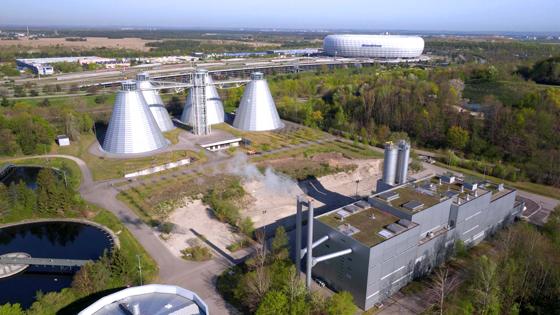In der Mitte des Bildes liegt das zukünfige Baufeld für die neue Klärschlammverbrennungs-Anlage auf Gut Großlappen in Freimann. Foto: ©MSE/ DroneMediaMunich