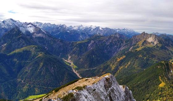 Eine Tour führt die Mitfahrer des ADFC-Ausflugs ins Karwendelgebirge. Foto: std