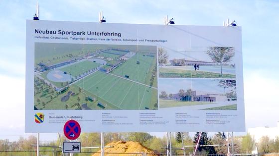 Der neue Unterföhringer Sportpark an der Mitterfeldallee liegt derzeit auf Eis. Ob er noch Realität wird, entscheidet sich nicht vor 2026. Foto: bas