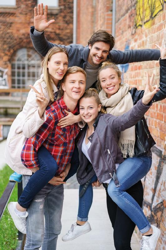 Die Mehrheit der Jugendlichen blickt optimistischer in die persönliche Zukunft als vor einem Jahr. 52 Prozent geben an, dass ihre Zukunft in drei Jahren besser sein wird als jetzt. Foto: Adobe Stock