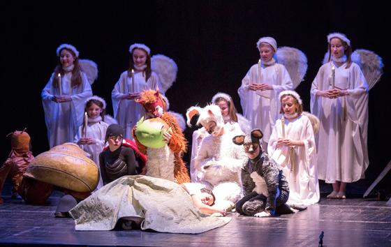 Das Freie Landestheater Bayern zeigt in Ottobrunn die Familienoper "Hänsel & Gretel".  Foto: FLTB