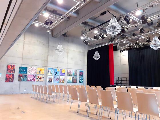 Im geräumigen Erbslöh-Saal des Kulturhauses Milbertshofen können die beiden Konzerte nun am 14. Januar bei jeder Witterung stattfinden. Foto: mha