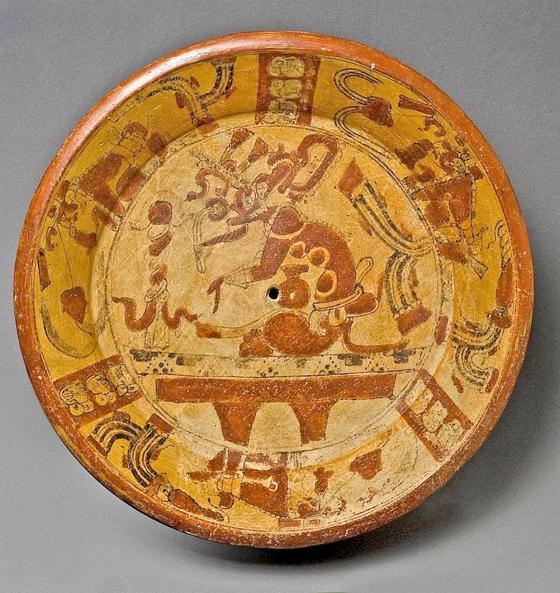 Diese Keramikschale der Maya aus Guatemala stammt aus der Zeit zwischen 600 und 900 nach Christus. Foto: Marianne Franke, © Museum Fünf Kontinente