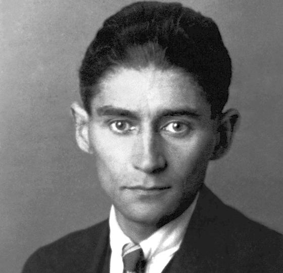 Franz Kafka starb vor 100 Jahren. Die Münchner Stadtbibliothek präsentiert daher an verschiedenen Orten Zitate der Schriftstellers. Foto: gem