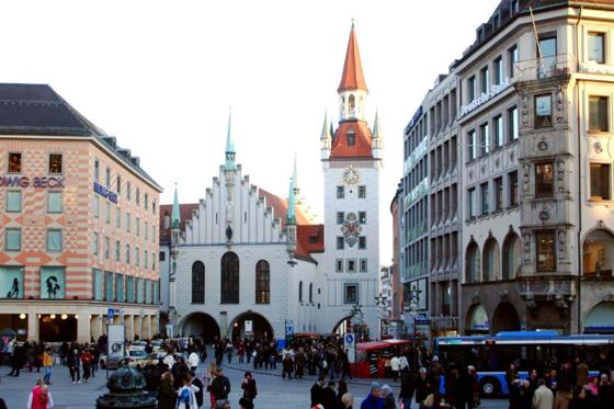 Die Altstadt ist ein besonders lebenswertes und quirliges Stadtviertel. Im Bild zu sehen ein Teil des Marienplatzes. Foto: Nagy / Presseamt München / Presseamt München