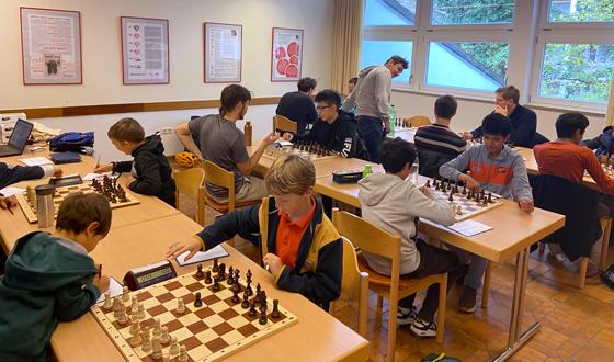 Kinder von sechs bis 12 Jahren können im Pelkovenschlössl das Schachspiel erlernen oder bereits vorhandene Kenntnisse vertiefen. Foto: VA