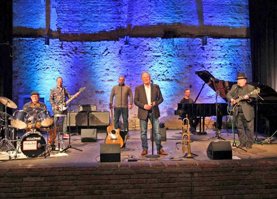 Die Band Mauke spielt am 23. Februar auf der Bühne des Adalbert-Stifter-Saals - und zwar im seltenen paurischen Dialekt. Foto: Mauke - die Band