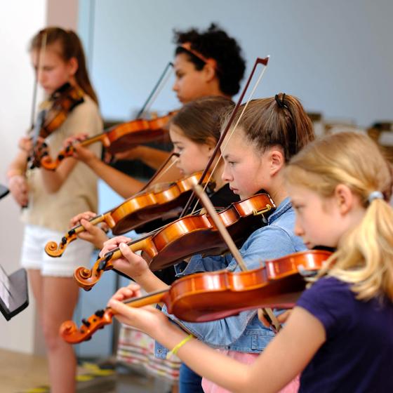 Am 27. April kann man unverbindlich und kostenlos das Programm der Musikschule Grünwald kennenlernen. Foto: Musikschule Grünwald