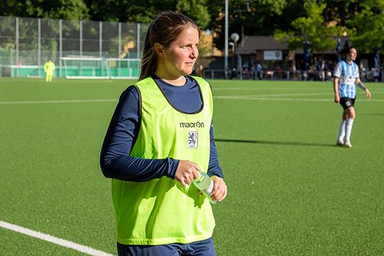 Eine der Wiederbegründerinnen des Frauenfußballs in Giesing: Vroni Seemann. Foto: Anne Wild