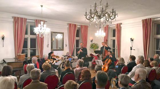 Ein klassisches Konzert wird im Pfarrzentrum präsentiert. Foto: U. Billig