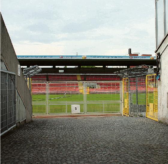 Kritische Fragen zum Thema Grünwalder Stadion musste  die Stadt jetzt der FDP-Stadtratsfraktion beantworten  immerhin inclusive einer deutlichen Bestandsschutz-Bestätigung und klarem »Nein« zu den Abrissplanungen.  Foto: Hettich