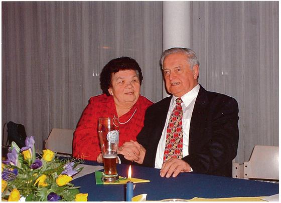 60 Jahre sind Erich und Anna Seidl verheiratet  fast genauso lange leben die beiden schon in der Parkstadt Bogenhausen.	 Foto: Privat