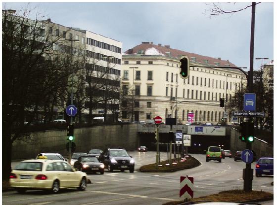 Der Tunnelausgang am Oskar-von-Miller-Ring soll in die Brienner Straße verlagert werden  wenn es nach dem BA 3 geht.	 Foto: js