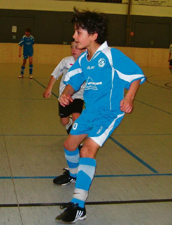 Vollen Einsatz zeigten die Spieler aller Altersklassen und aller teilnehmenden Mannschaften beim »Mil Cup 2009«.	Foto: Privat