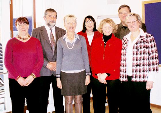 (V. l.) Barbara Zeh-Schollmeyer, Rolf Hopmann, Gisela Hüttis, Evelyn Klütsch, Ursula Cieslar, Thomas Geßner und Gabriele Hubitschka-Geßner.  Foto: Woschée