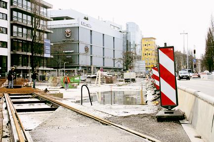 Bis Mitte Dezember werden die Arbeiten an der ersten Haltestelle »Münchner Freiheit« dauern.	