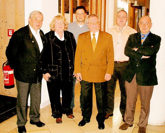 Georg Weigert, Barbara Dönecke, Andreas Schnitzer, Hubert Hawliczek, Bernhard Hiller und Antonio-Bertram Martin (v. l.).  Foto: Privat