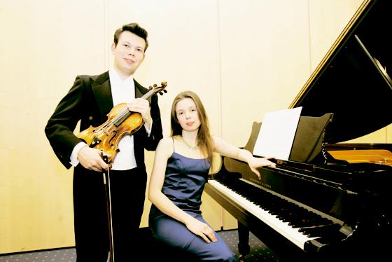 Das Duo Froschhammer präsentiert klassische Werke und bulgarische Folklore.	Foto: Veranstalter