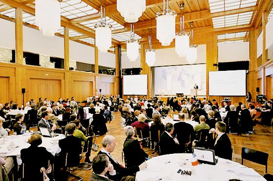 Im Weltsaal des Auswärtigen Amtes tagten vor kurzem die 150 zufällig ausgewählten deutschen Bürger zu Fragen der europäischen Politik.  Foto: Veranstalter