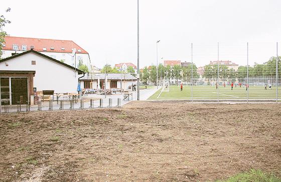 Auf dem Gelände der fusionierten SpVgg 1906 Haidhausen soll ab Juni ein Mini-Spielfeld für die Kleinsten im Verein geschaffen werden. Foto: Hettich