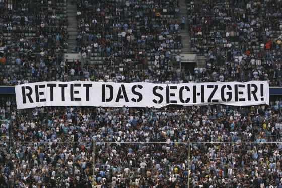 Präsenz zeigen sollen die Münchner am Samstag für den Erhalt des Grünwalder Stadions 	F.: XXX-Tausend