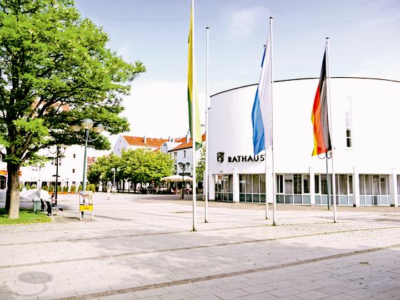Der Rathausplatz in Unterhaching wurde zur »Chefsache« erklärt. Foto: Kohnke