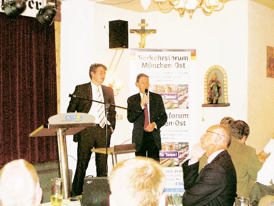 CSU-Landtagsabgeordneter Markus Blume (li.) hatte Prof. Harald Kurzak eingeladen. Foto: Föll