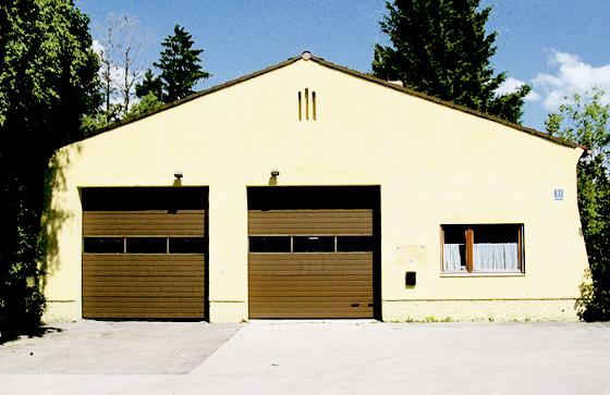 Bleibt vorerst stehen: Das ehemalige Gerätehaus der Freiwilligen Feuerwehr Waldperlach.  Foto: aha