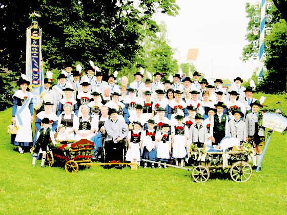 DAmmertaler Ottendichl haben stolze 200 Mitglieder. Der Verein sorgt seit 90 Jahren dafür, dass bayerisches Brauchtum erhalten wird.  Foto: Privat
