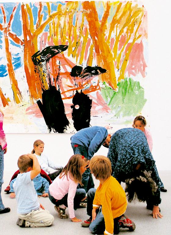 Moderne Kunst wie die von Baselitz in der Pinakothek der Moderne können Kinder beim »Kinderpalais« erleben.	Foto: Maya Heckelman