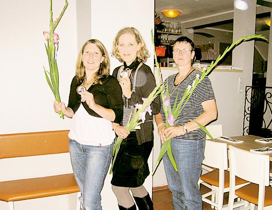 Die Gold-Mamis: Susanne Emmanuilidis, Kerstin Langemeyer und Christine Loher (v.li.).	Foto: MüZe