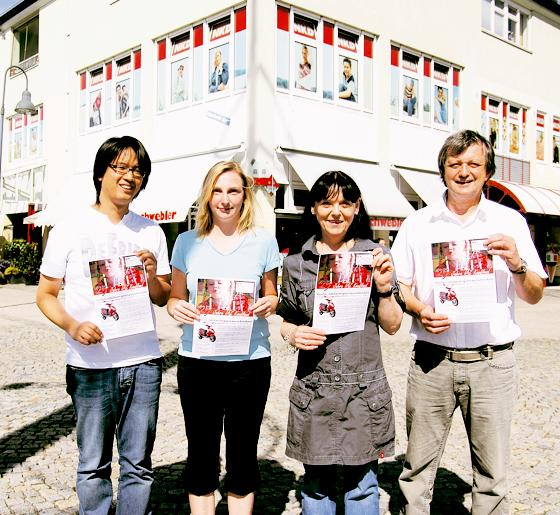 Der Beirat der Werbegemeinschaft IAZ, Kai Suzuki, Maria Greindl, Barbara Guntkowska und Eduard Schwebler (v. li.), freut sich auf die Feierlichkeiten.	Foto: ba