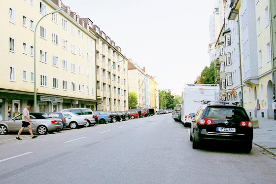 Möglichst zur Flaniermeile umgestalten will der Bezirksauschuss Untergiesing-Harlaching die Hans-Mielich-Straße. Foto: Hettich