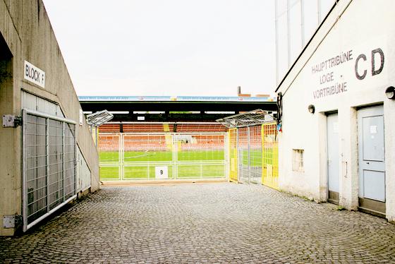 Nach Ansicht der Fans und der hiesigen Sportvereine soll das Stadion erhalten werden.  Foto: Hettich